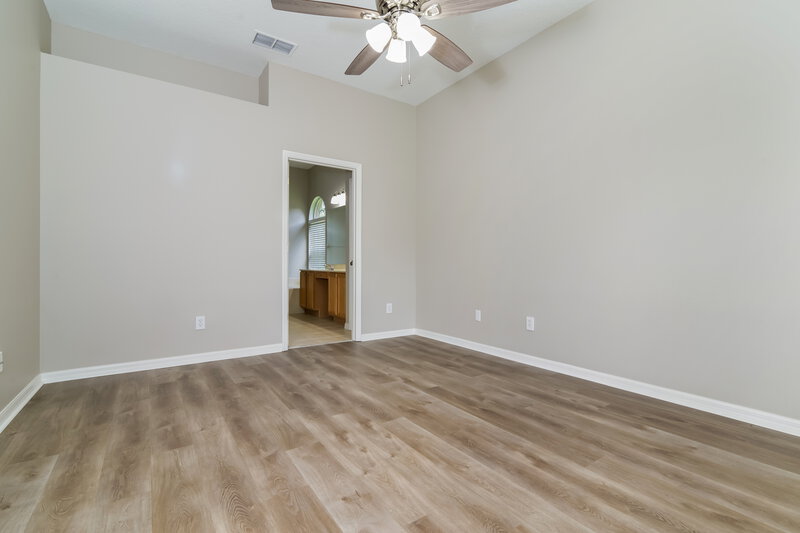 0/Mo, 33938 Terragona Dr Sorrento, FL 32776 Main Bedroom View
