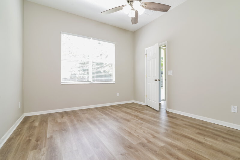 0/Mo, 33938 Terragona Dr Sorrento, FL 32776 Main Bedroom View 2