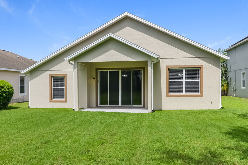 0/Mo, 33938 Terragona Dr Sorrento, FL 32776 Rear View