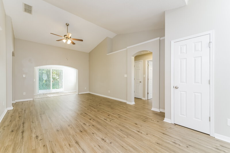 1,835/Mo, 2135 Remington Pointe Blvd Kissimmee, FL 34743 Living Room View