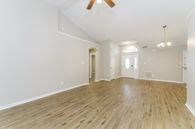 1,835/Mo, 2135 Remington Pointe Blvd Kissimmee, FL 34743 Living Room View 4