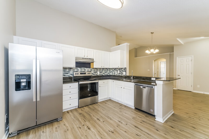 1,835/Mo, 2135 Remington Pointe Blvd Kissimmee, FL 34743 Kitchen View