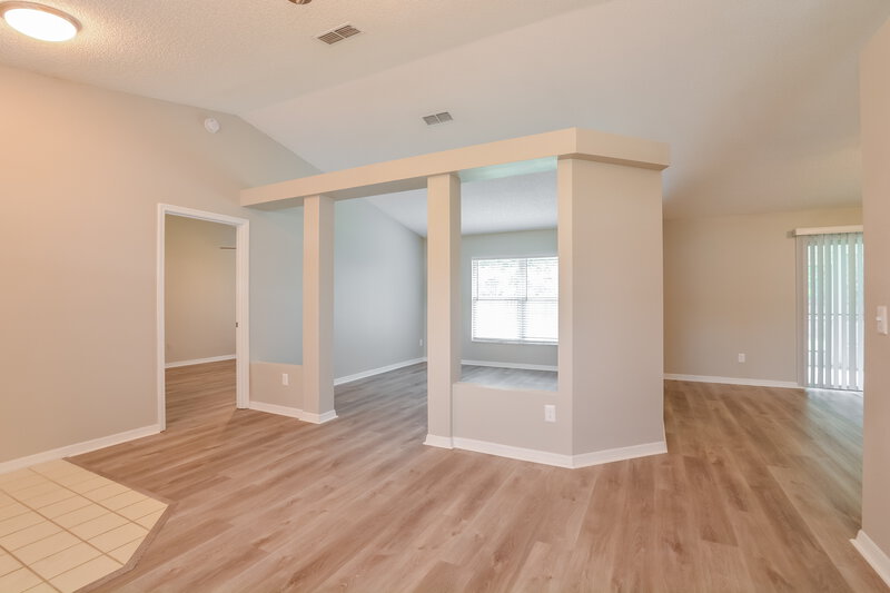 2,455/Mo, 4015 Eagle Feather Dr Orlando, FL 32829 Living Room View