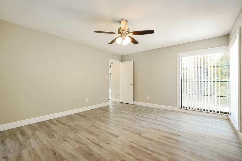 2,545/Mo, 241 Holiday Ln Winter Spgs, FL 32708 Main Bedroom View