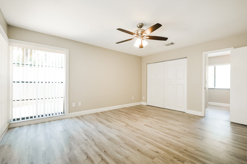 2,545/Mo, 241 Holiday Ln Winter Spgs, FL 32708 Main Bedroom View 2
