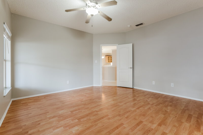 2,515/Mo, 1926 Shannon Ln Apopka, FL 32703 Main Bedroom View