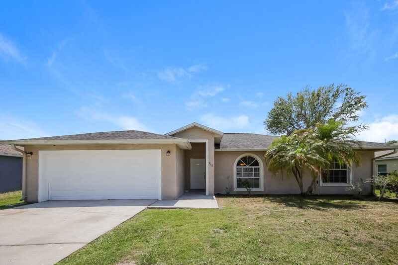 2,640/Mo, 916 Alsace Dr Kissimmee, FL 34759 External View
