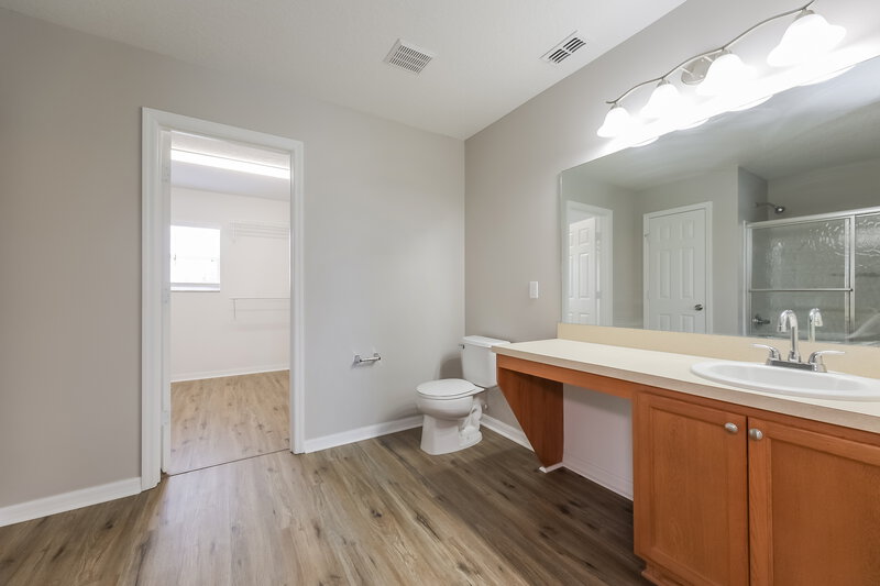 2,605/Mo, 4703 Hardy Mills St Kissimmee, FL 34758 Main Bathroom View