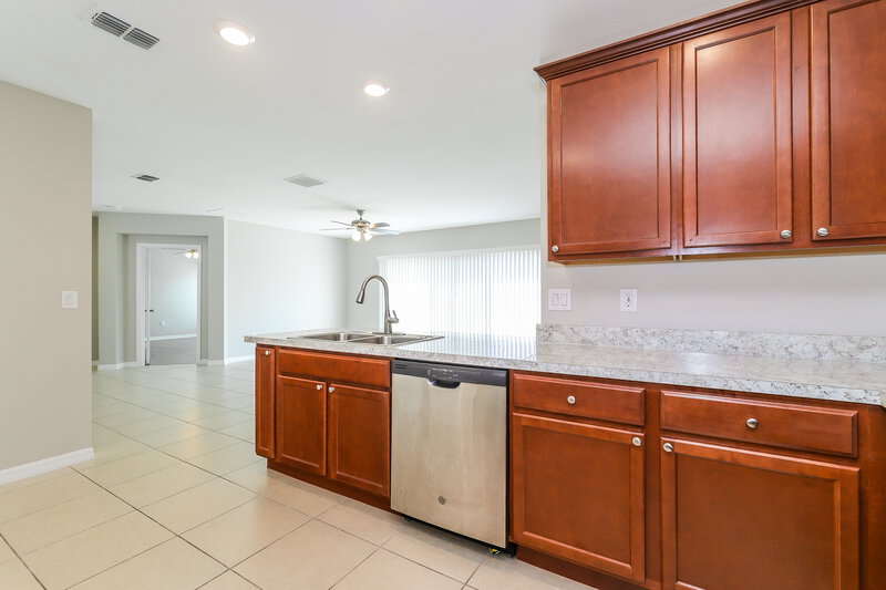 2,145/Mo, 409 Blue Lake Cir Kissimmee, FL 34758 Kitchen View 3