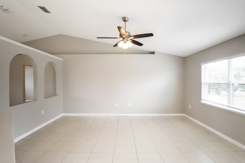2,860/Mo, 44 York Ct Kissimmee, FL 34758 Living Room View