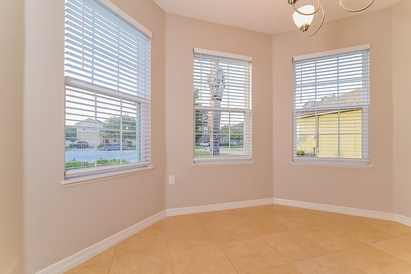 2,315/Mo, 16012 Yelloweyed Dr Clermont, FL 34714 Dining Room View 2
