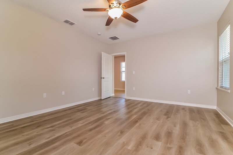 2,315/Mo, 16012 Yelloweyed Dr Clermont, FL 34714 Main Bedroom View