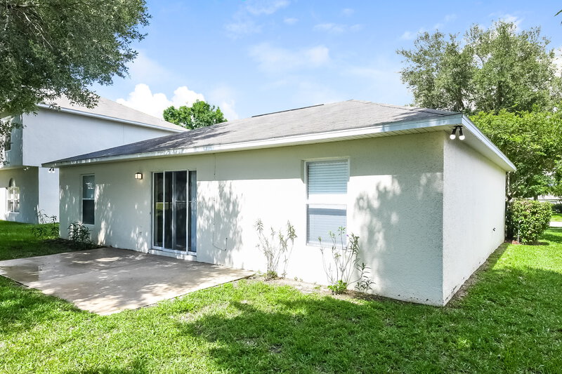 1,780/Mo, 2104 Aitkin Loop Leesburg, FL 34748 Rear View