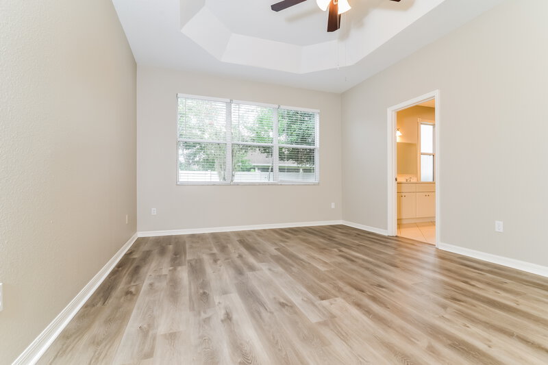 2,735/Mo, 14221 Lake Live Oak Dr Orlando, FL 32828 Main Bedroom View