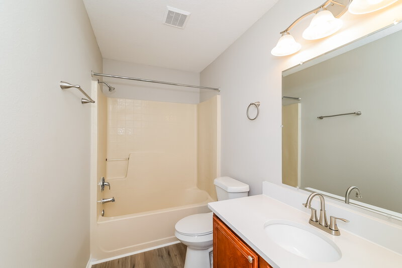 2,030/Mo, 1026 Cannock Dr Kissimmee, FL 34758 Bathroom View