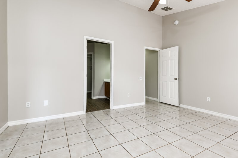 2,695/Mo, 8828 Fort Jefferson Blvd Orlando, FL 32822 Main Bedroom View 2