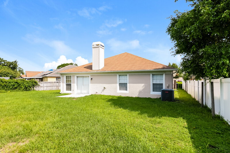 2,695/Mo, 8828 Fort Jefferson Blvd Orlando, FL 32822 Rear View