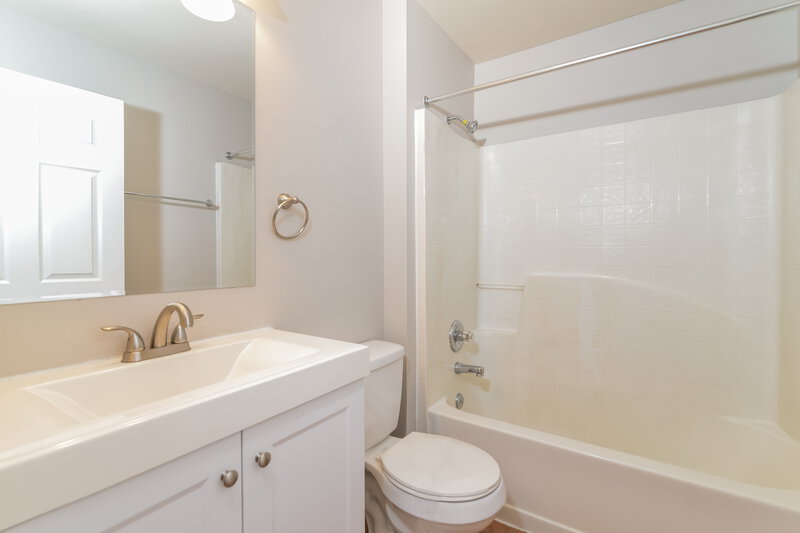 1,730/Mo, 308 Mariana Way Kissimmee, FL 34758 Bathroom View
