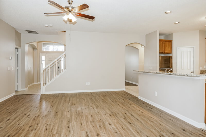 2,410/Mo, 111 Pine Shade Ct Deland, FL 32720 Living Room View