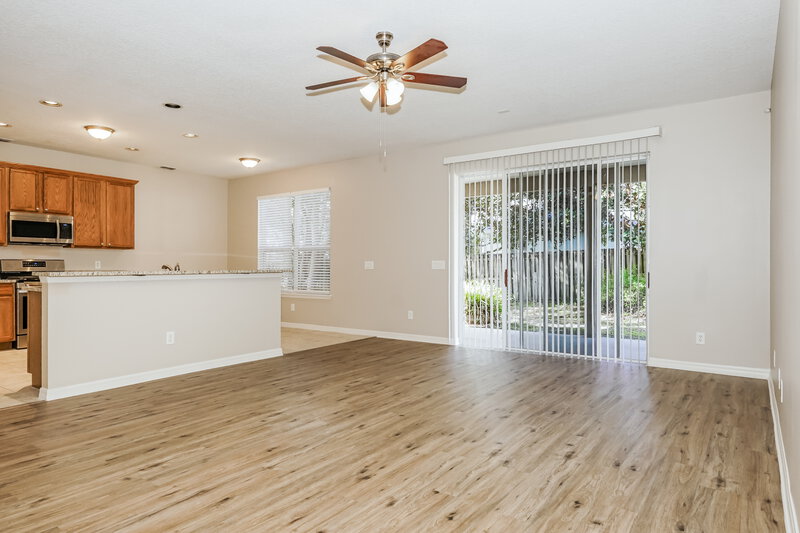 2,410/Mo, 111 Pine Shade Ct Deland, FL 32720 Living Room View 3