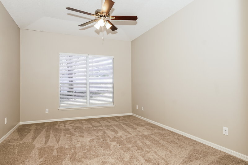 2,410/Mo, 111 Pine Shade Ct Deland, FL 32720 Main Bedroom View