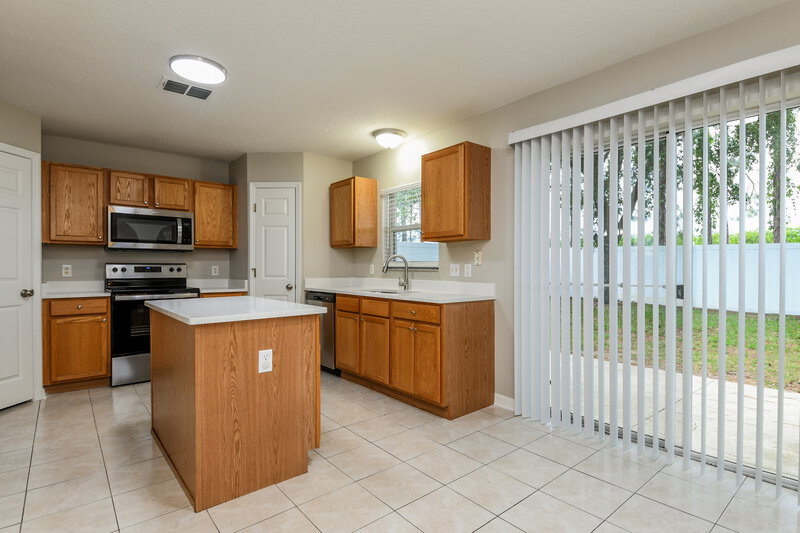 2,205/Mo, 2411 Tealwood Cir Tavares, FL 32778 Breakfast Nook View
