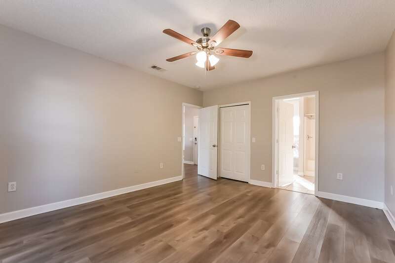 1,675/Mo, 627 Cotulla Dr Kissimmee, FL 34758 Main Bedroom View 2