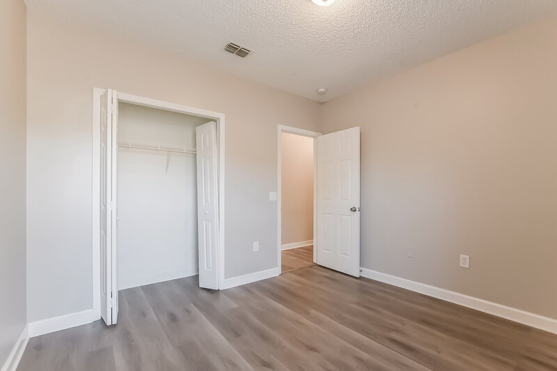 1,675/Mo, 627 Cotulla Dr Kissimmee, FL 34758 Bedroom View 4