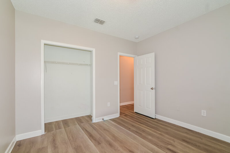 1,870/Mo, 627 Cotulla Dr Kissimmee, FL 34758 Bedroom View 3