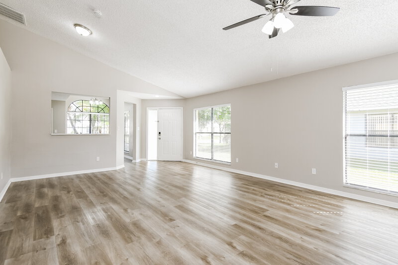 2,350/Mo, 5514 Deepdale Dr Orlando, FL 32821 Living Room View 2
