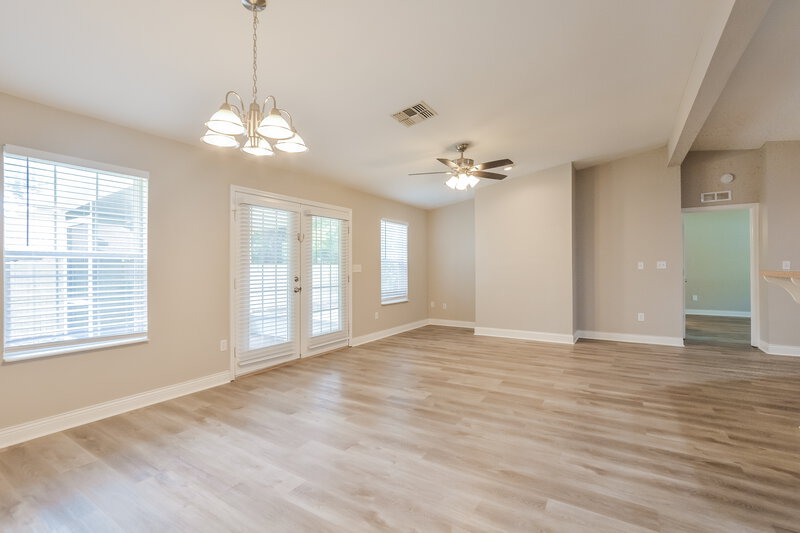 2,125/Mo, 308 Pinewood Ct Fern Park, FL 32730 Living Room View 2