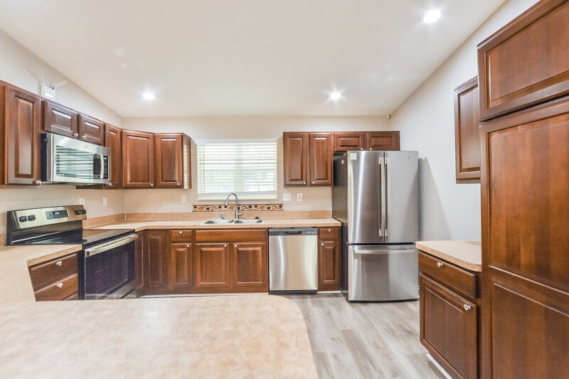 2,125/Mo, 308 Pinewood Ct Fern Park, FL 32730 Kitchen View
