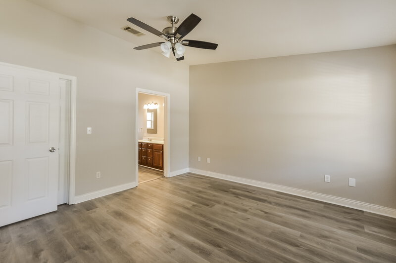 2,125/Mo, 308 Pinewood Ct Fern Park, FL 32730 Main Bedroom View 2
