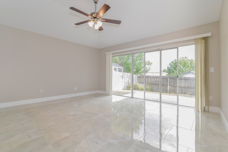2,610/Mo, 3051 Bloomsbury Dr Kissimmee, FL 34747 Living Room View