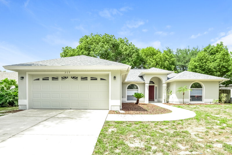2,250/Mo, 909 Vassar Dr Eustis, FL 32726 External View