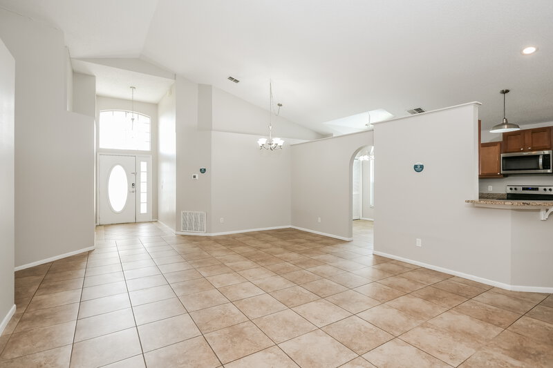 2,355/Mo, 1962 River Park Blvd Orlando, FL 32817 Living Room View 2
