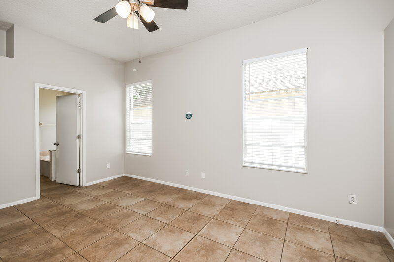 2,355/Mo, 1962 River Park Blvd Orlando, FL 32817 Main Bedroom View