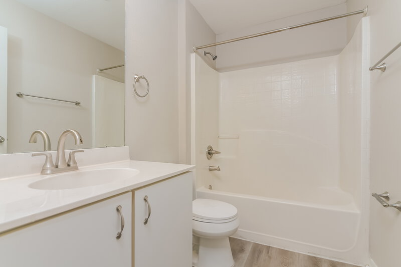 1,980/Mo, 1108 Cambourne Dr Kissimmee, FL 34758 Bathroom View