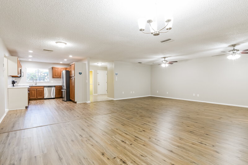 2,400/Mo, 10743 Lazy Lake Dr Orlando, FL 32821 Dining Room View 2