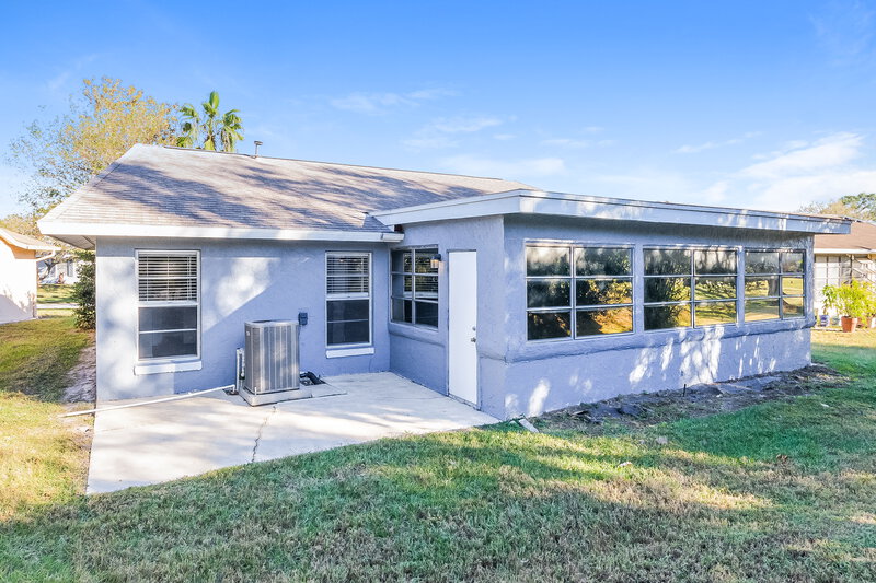 2,400/Mo, 10743 Lazy Lake Dr Orlando, FL 32821 Rear View