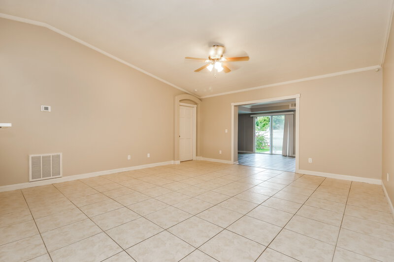 2,335/Mo, 2702 Woodstream Cir Kissimmee, FL 34743 Living Room View 4