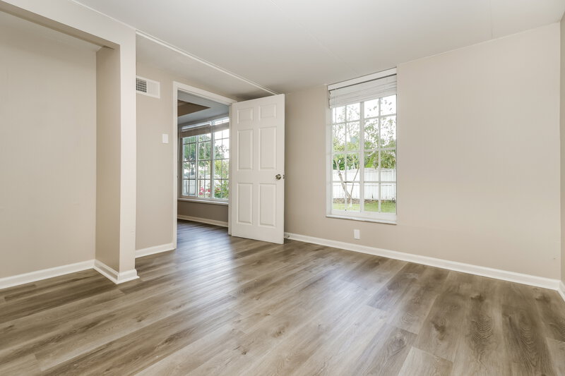 2,335/Mo, 2702 Woodstream Cir Kissimmee, FL 34743 Office View