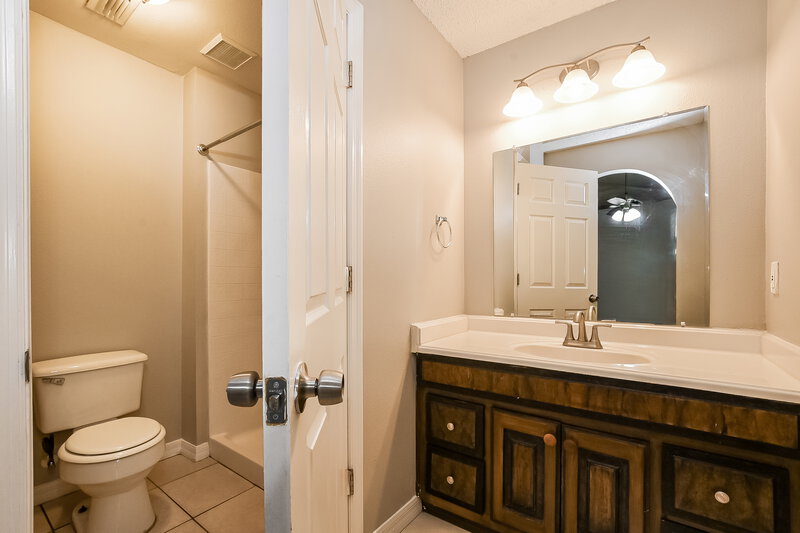 2,080/Mo, 1741 Wekiva Crossing Blvd Apopka, FL 32703 Main Bathroom View