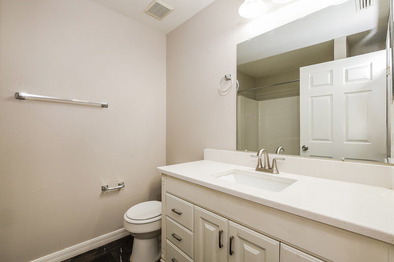 2,080/Mo, 1741 Wekiva Crossing Blvd Apopka, FL 32703 Bathroom View