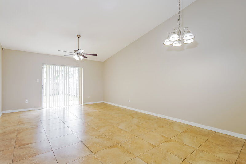 2,455/Mo, 12775 Majorama Dr Orlando, FL 32837 Dining Room View