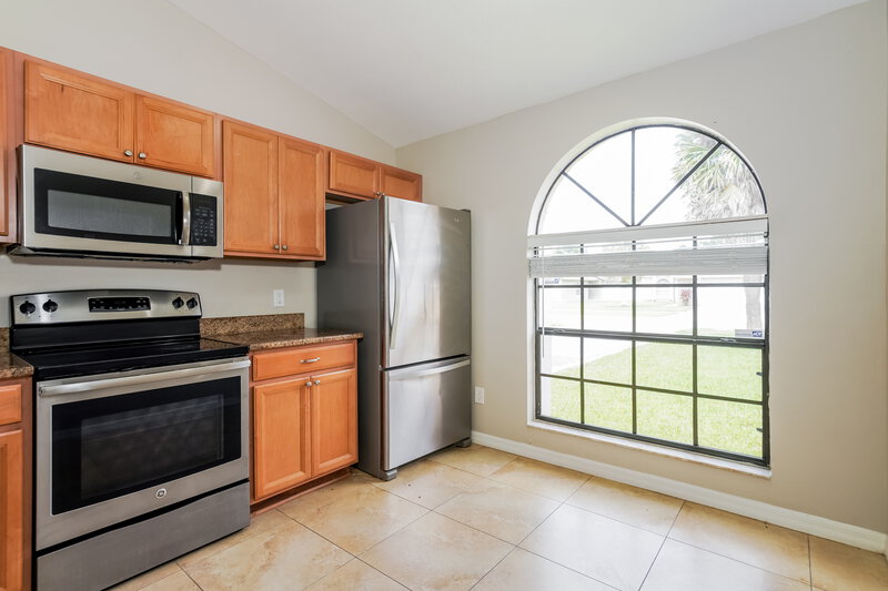 2,455/Mo, 12775 Majorama Dr Orlando, FL 32837 Kitchen View
