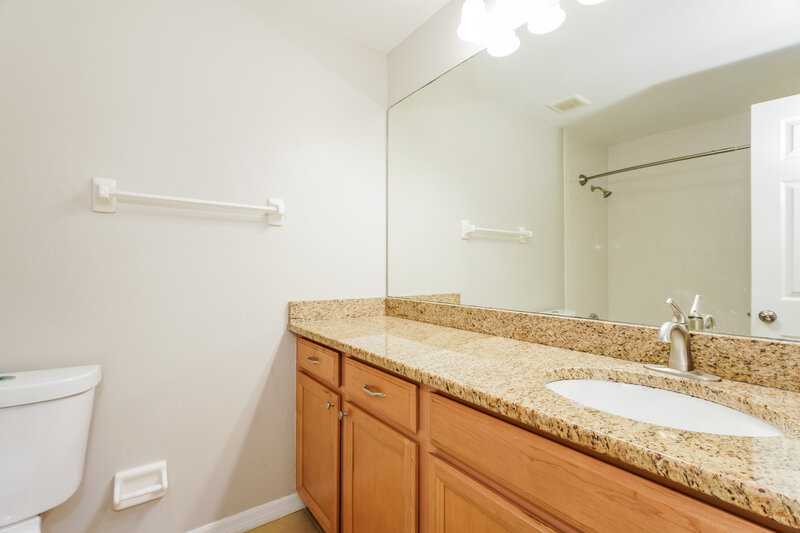 2,455/Mo, 12775 Majorama Dr Orlando, FL 32837 Bathroom View