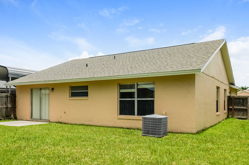 2,455/Mo, 12775 Majorama Dr Orlando, FL 32837 Rear View 2