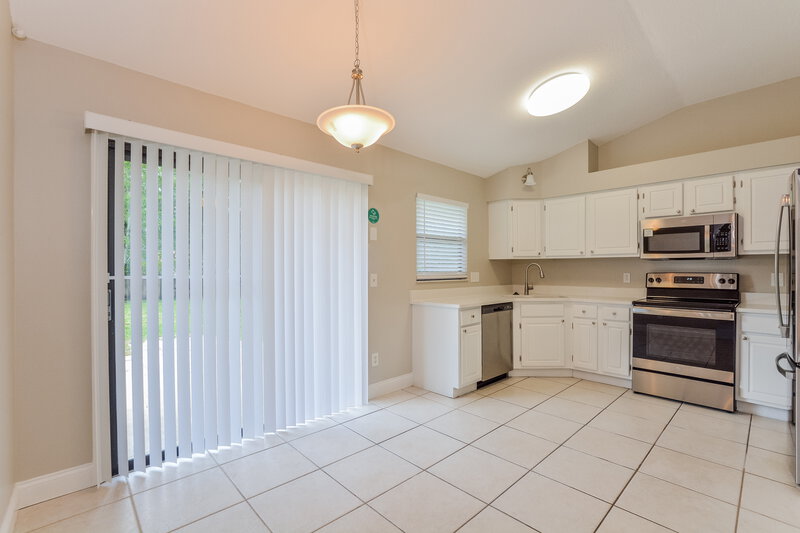 2,515/Mo, 10119 Pink Carnation Ct Orlando, FL 32825 Dining Room View