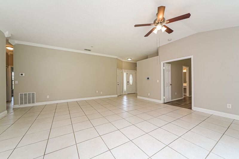 2,260/Mo, 10119 Pink Carnation Ct Orlando, FL 32825 Living Room View 3